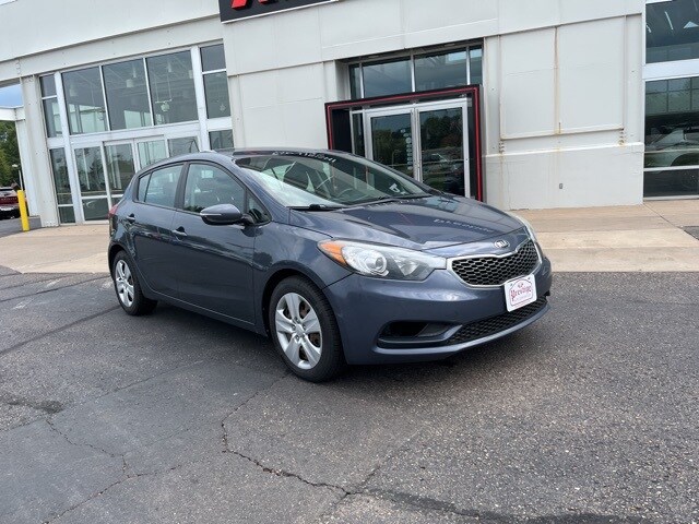 2016 Kia Forte LX photo 3