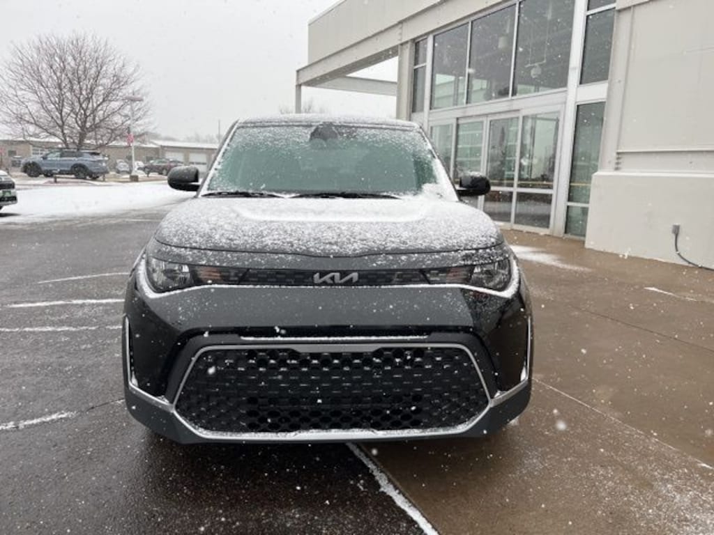 Used 2025 Kia Soul LX Hatchback