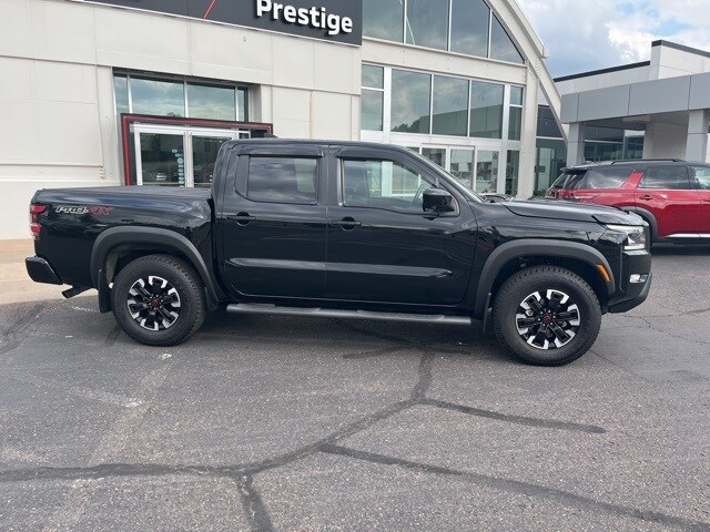 2023 Nissan Frontier PRO-4X photo 4