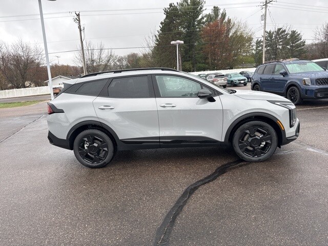 2026 Kia Sportage X-Line photo 2