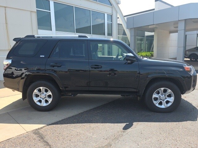 2023 Toyota 4Runner SR5 photo 4