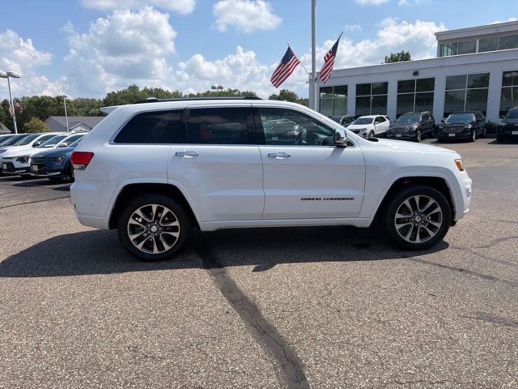 Used 2017 Jeep Grand Cherokee Overland SUV