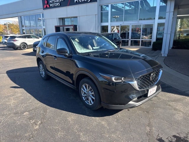 2022 Mazda CX-5 S Select Package's photo