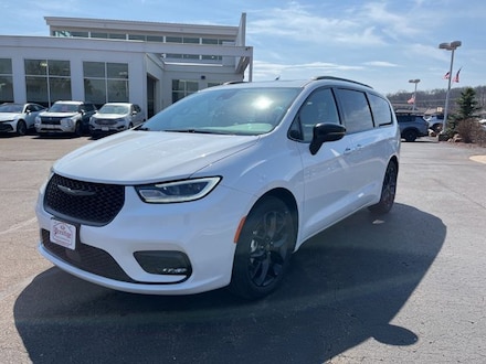 2025 Chrysler Pacifica Limited Van Passenger Van