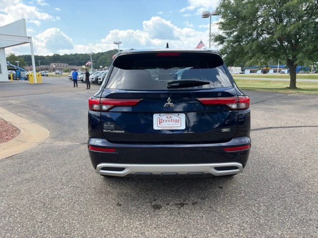 Used 2022 Mitsubishi Outlander SEL CUV