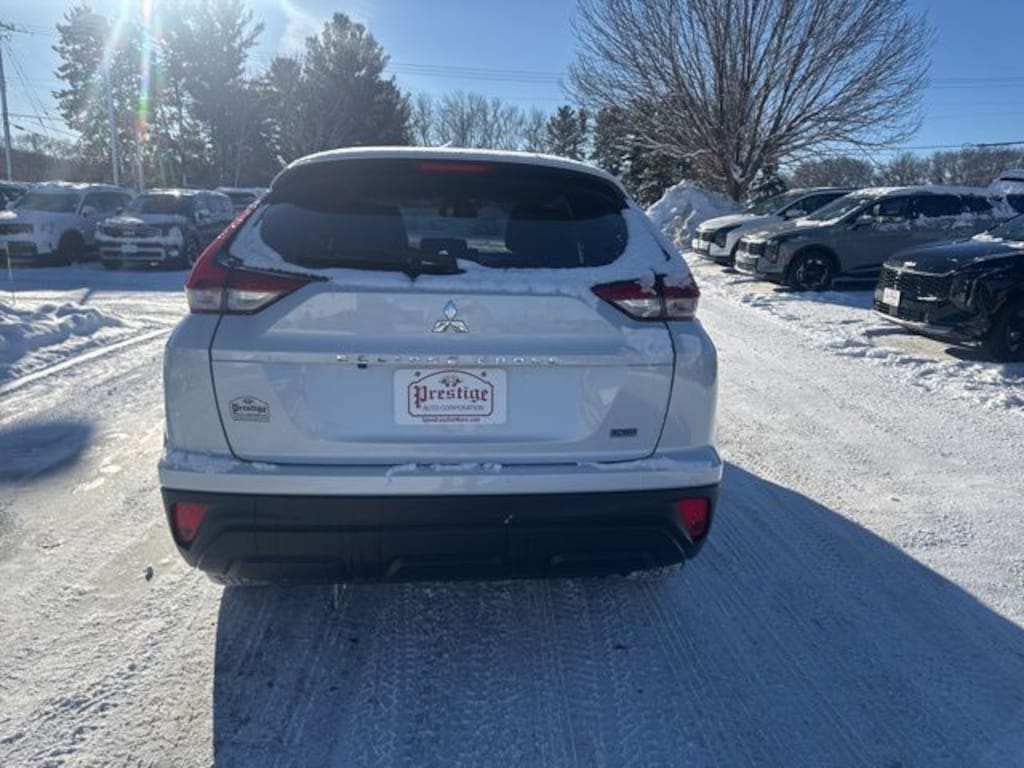 Used 2024 Mitsubishi Eclipse Cross LE SUV