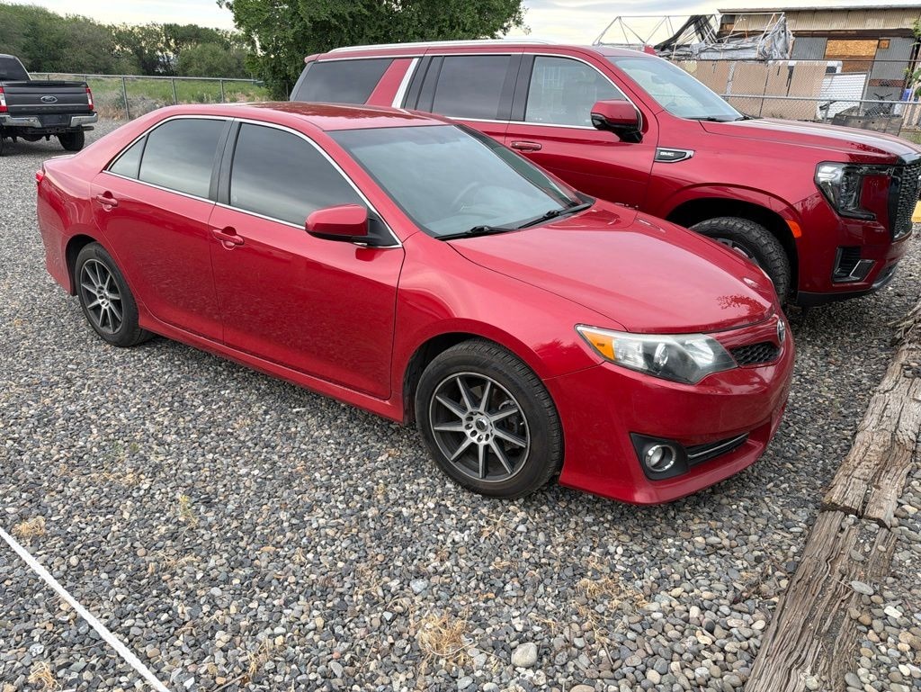 Used 2014 Toyota Camry SE V6 Sedan
