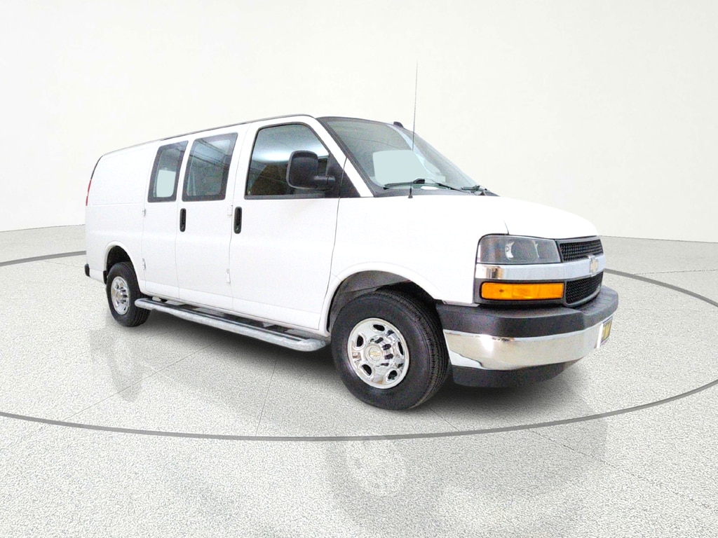 2024 Chevrolet Express 2500 1WT SWB's photo