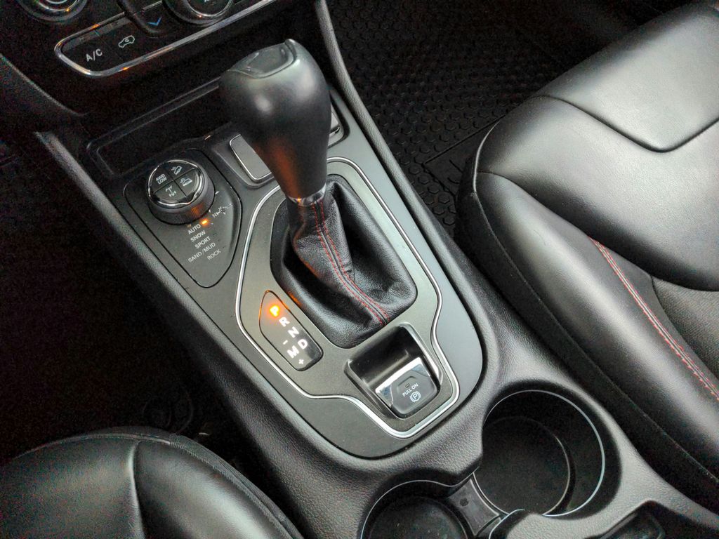 2019 Jeep Cherokee Trailhawk - Photo 22