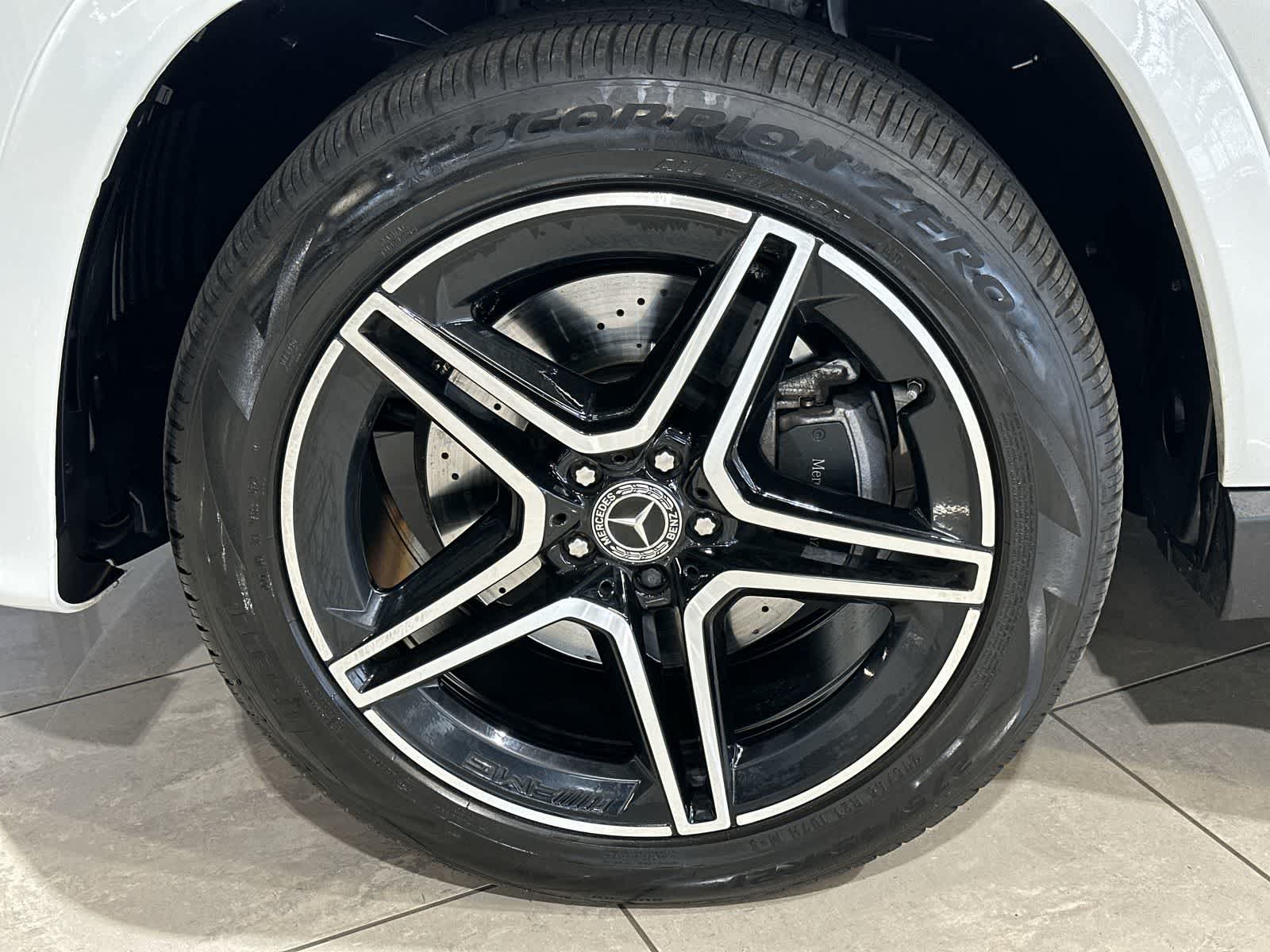 Thumbnail: 2025 Mercedes-Benz GLS - 20