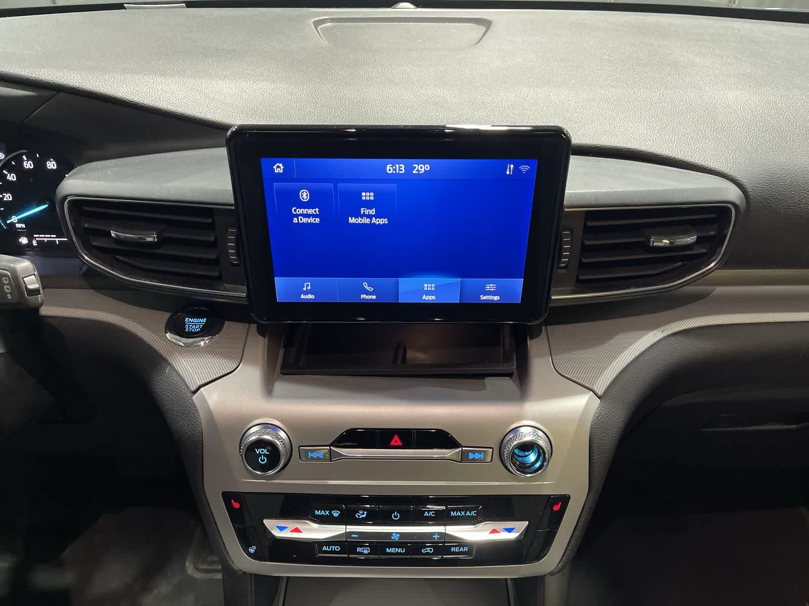 Thumbnail: 2022 Ford Explorer - 28