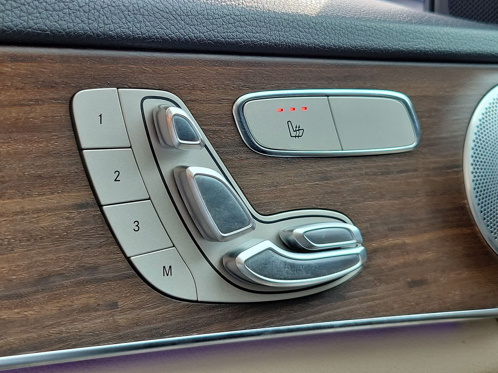 Thumbnail: 2021 Mercedes-Benz C-Class - 19