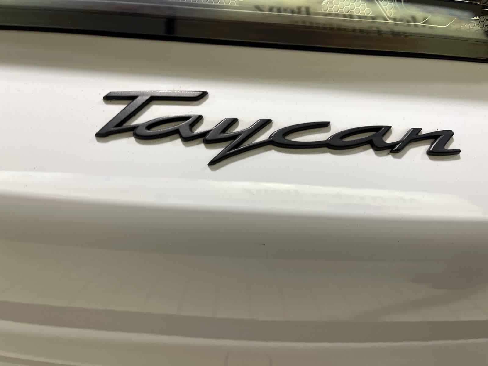 Thumbnail: 2022 Porsche Taycan - 19