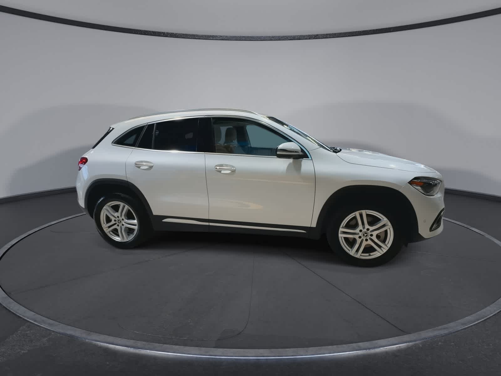 Thumbnail: 2022 Mercedes-Benz GLA - 13