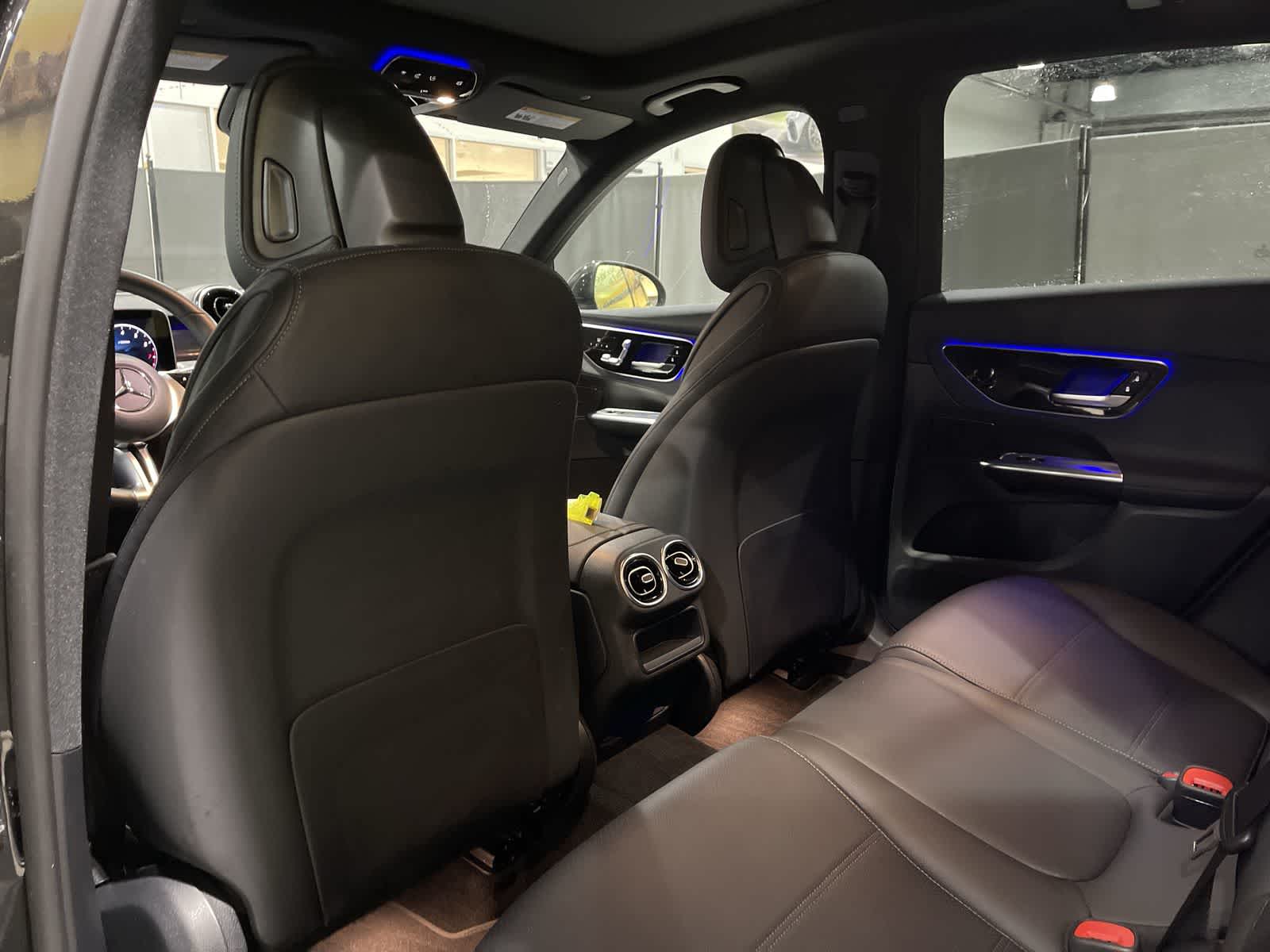 Thumbnail: 2025 Mercedes-Benz GLC - 24