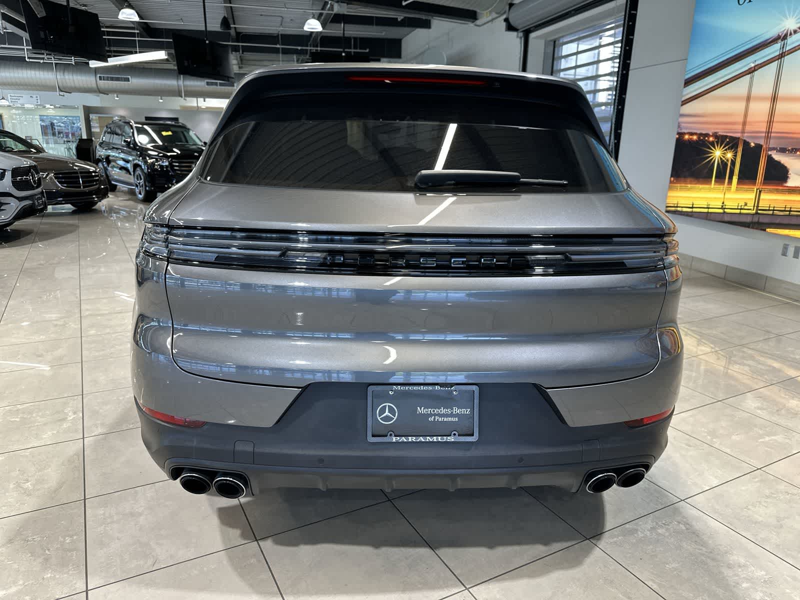Thumbnail: 2024 Porsche Cayenne - 17