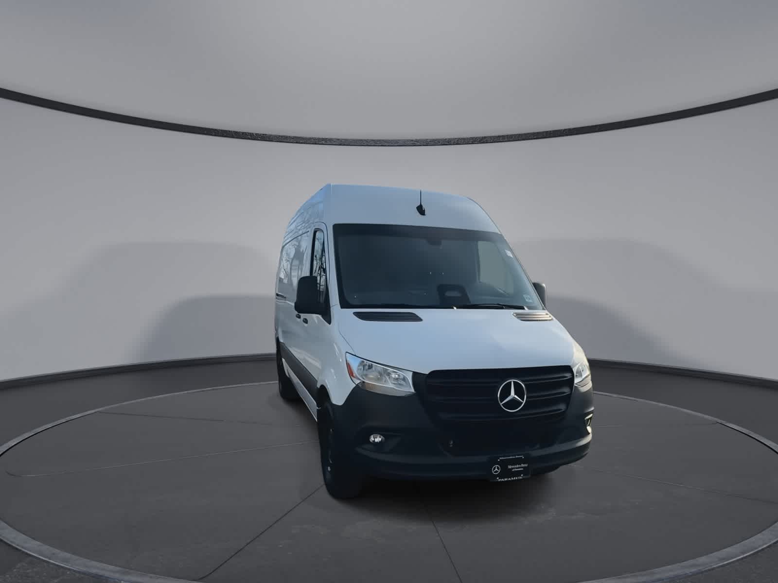 Thumbnail: 2025 Mercedes-Benz Sprinter - 3