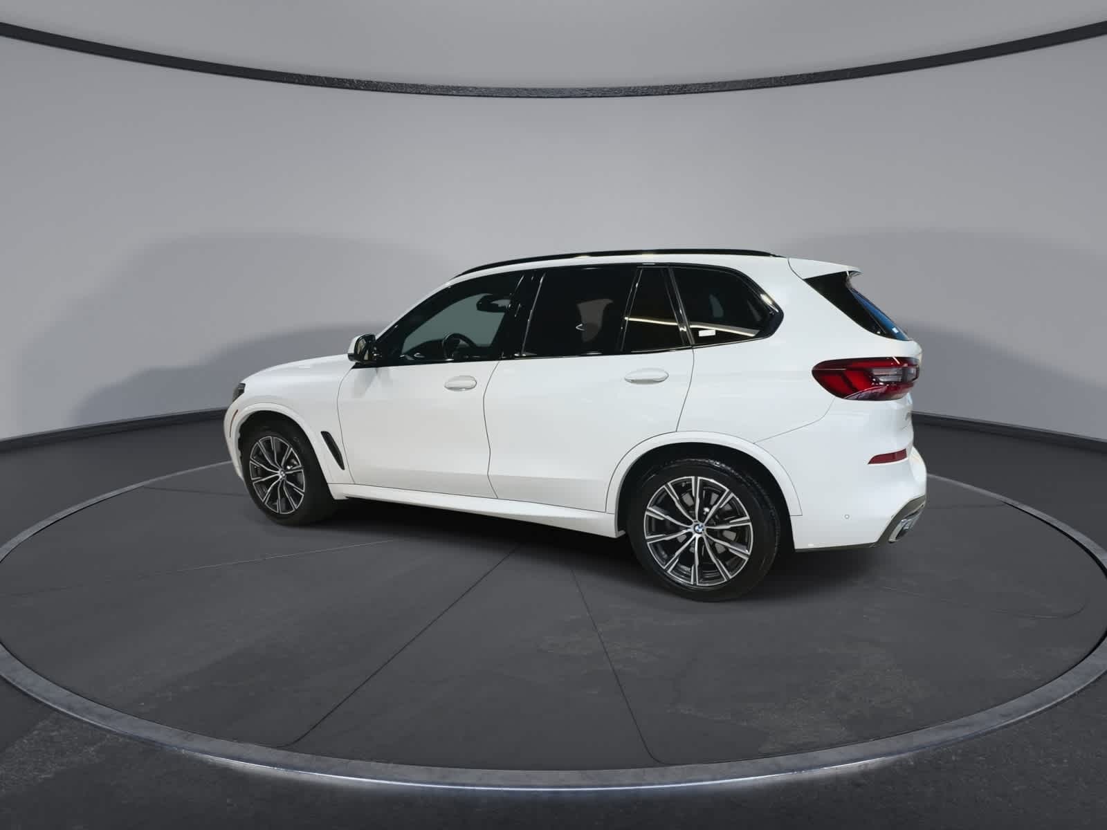 Thumbnail: 2021 BMW X5 - 8
