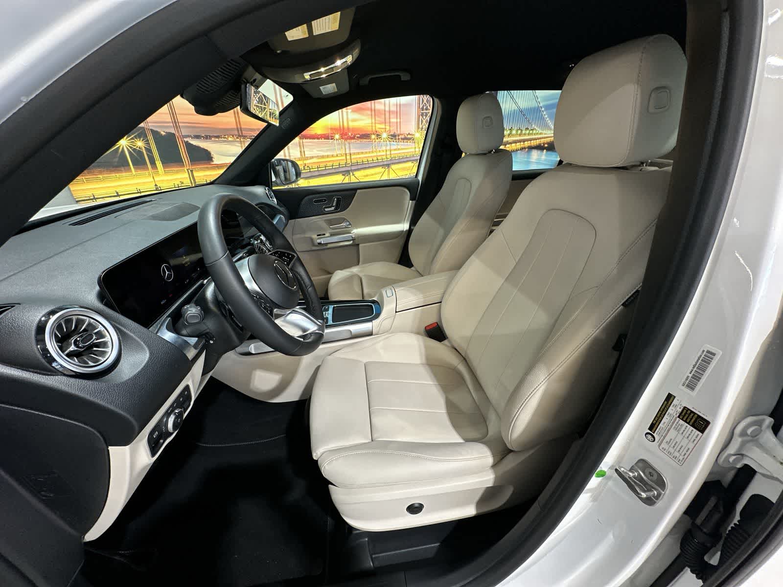 Thumbnail: 2025 Mercedes-Benz GLB - 23