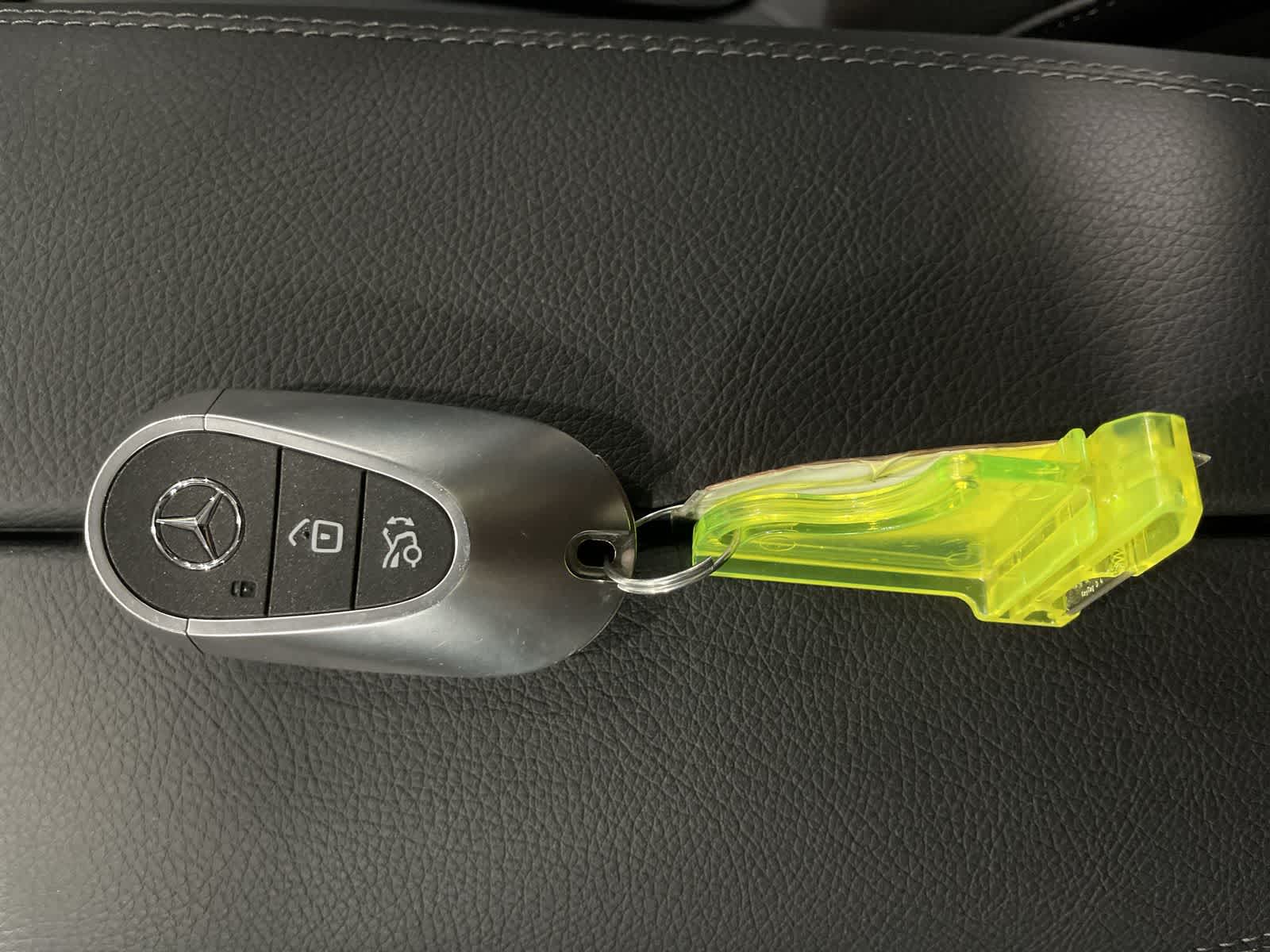 Thumbnail: 2025 Mercedes-Benz C-Class - 32