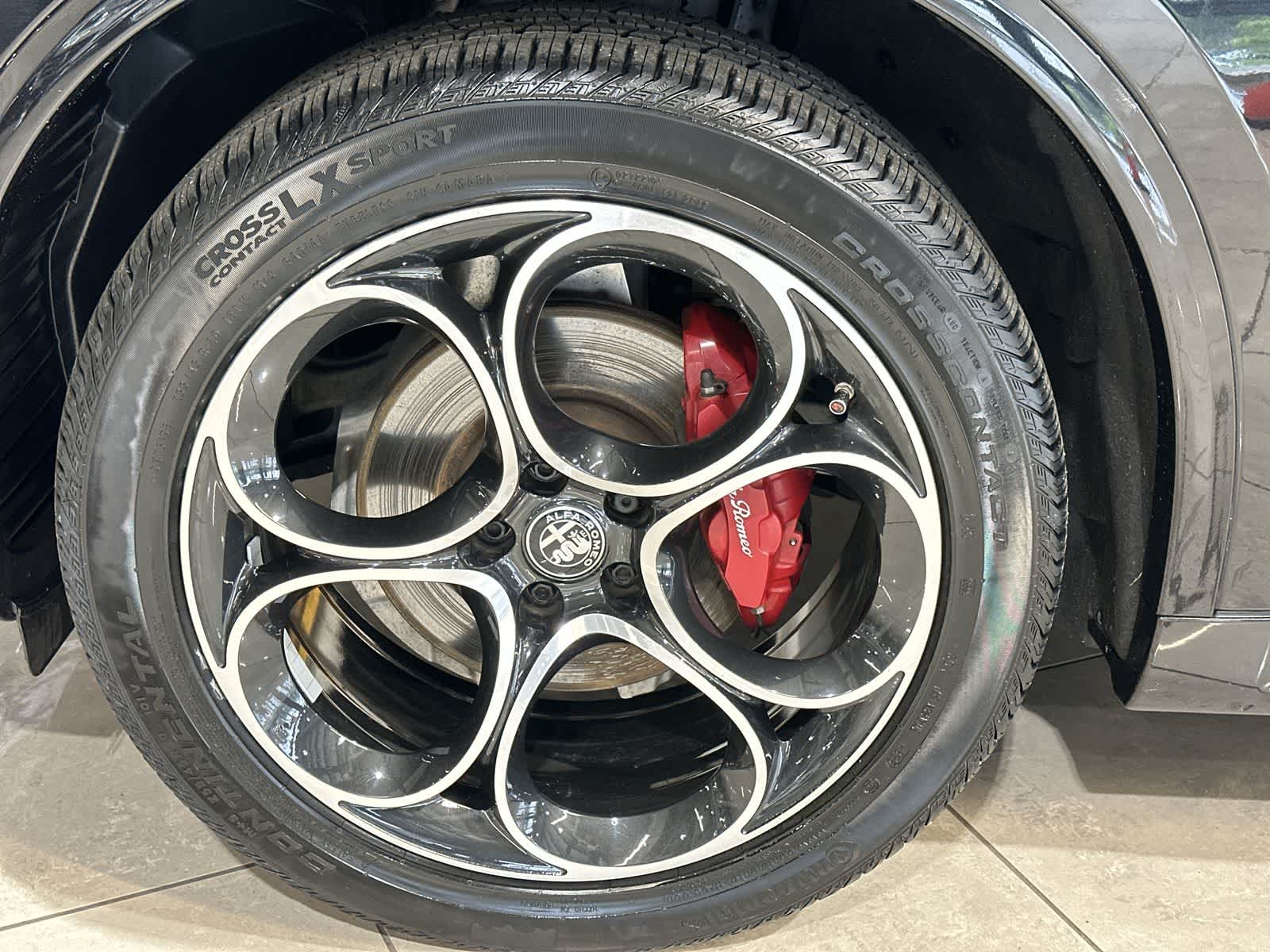 Thumbnail: 2022 Alfa Romeo Stelvio - 20