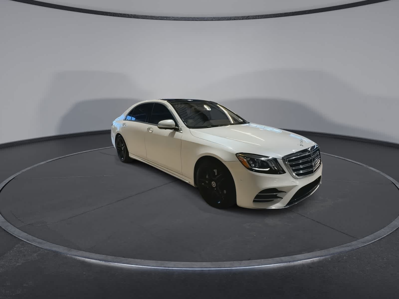 Thumbnail: 2019 Mercedes-Benz S-Class - 2