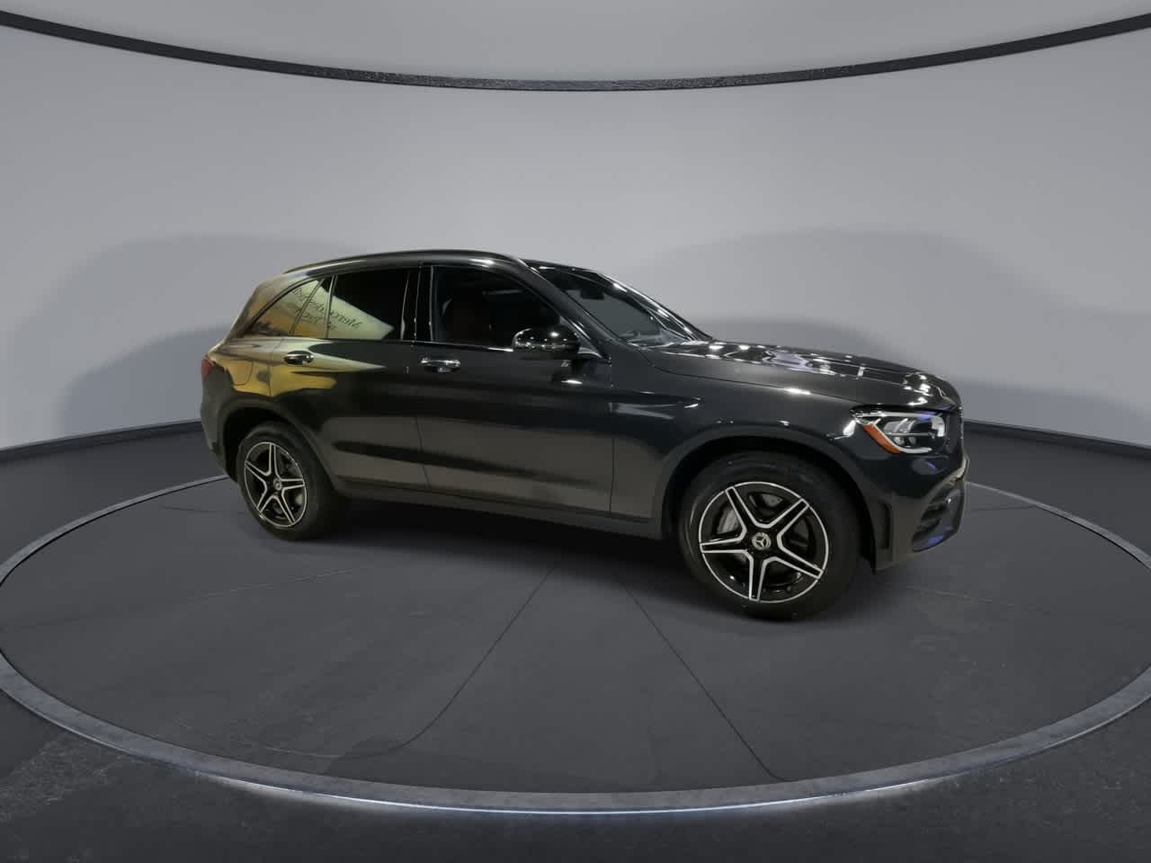 Thumbnail: 2022 Mercedes-Benz GLC - 2