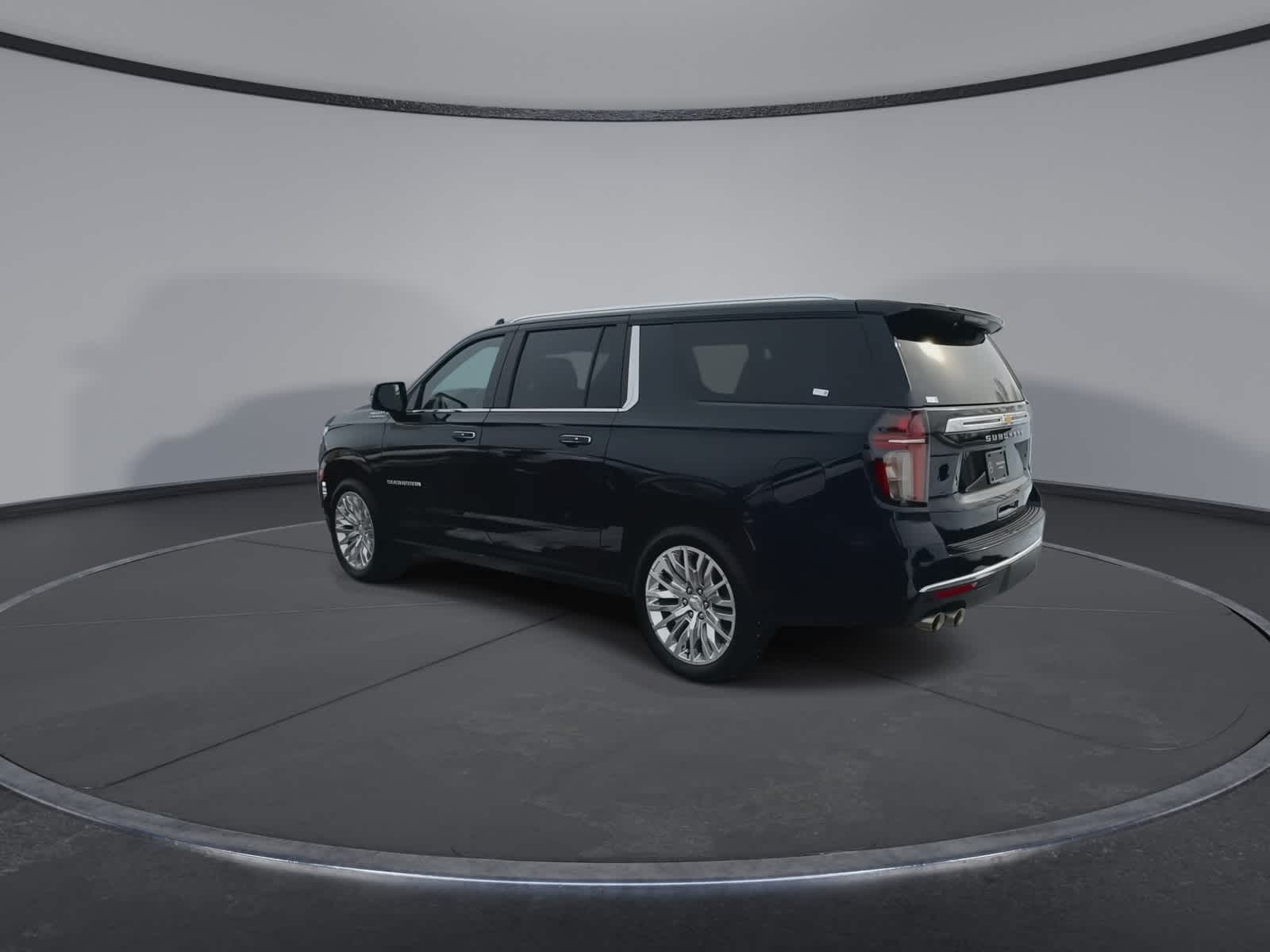 Thumbnail: 2023 Chevrolet Suburban - 9