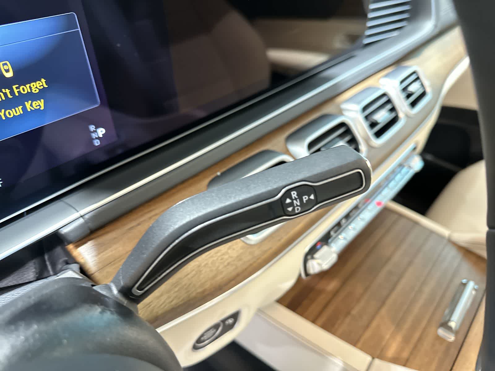 Thumbnail: 2025 Mercedes-Benz GLS - 29