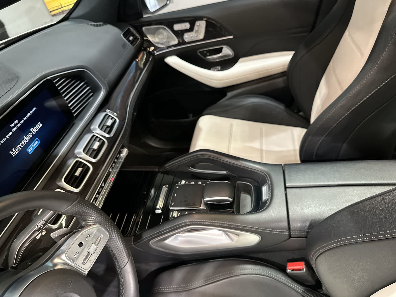 Thumbnail: 2023 Mercedes-Benz GLE - 28