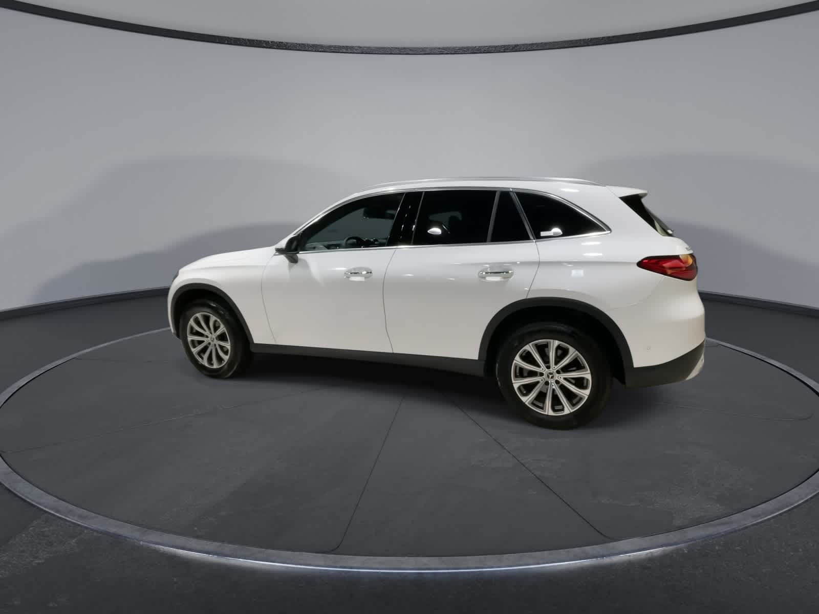 Thumbnail: 2025 Mercedes-Benz GLC - 8