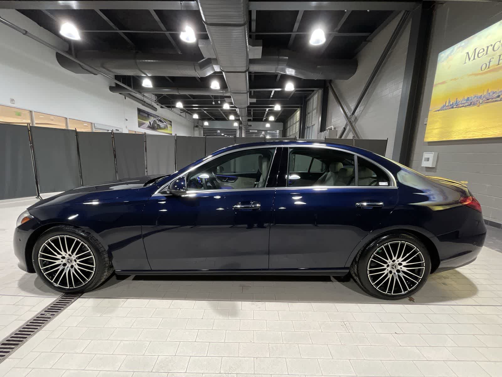 Thumbnail: 2022 Mercedes-Benz C-Class - 15