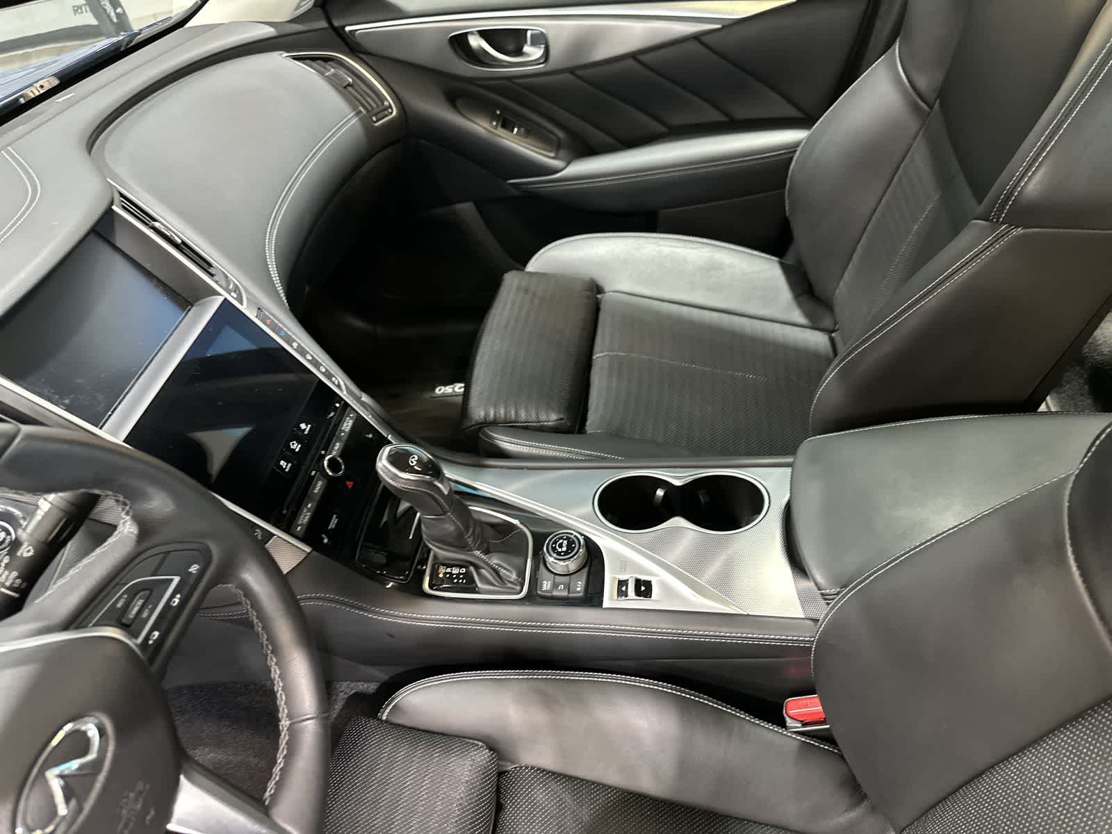 Thumbnail: 2018 INFINITI Q50 - 28