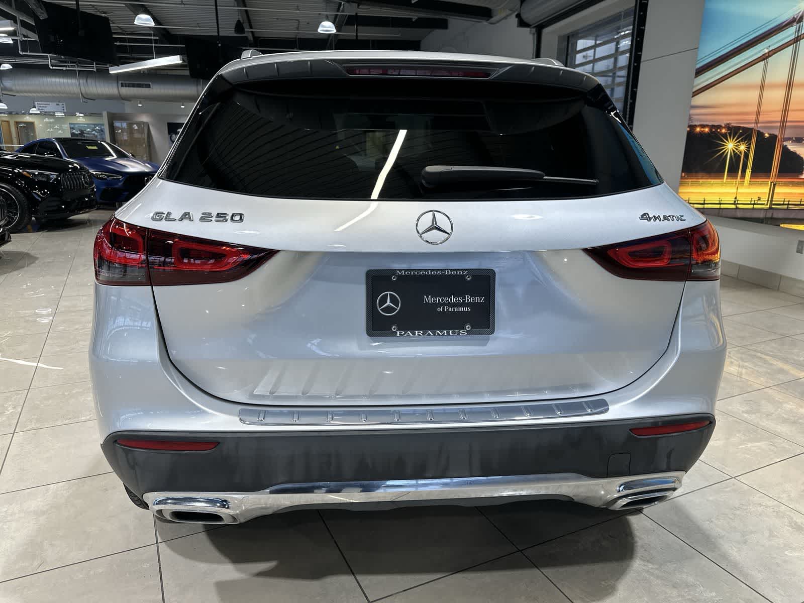 Thumbnail: 2022 Mercedes-Benz GLA - 17