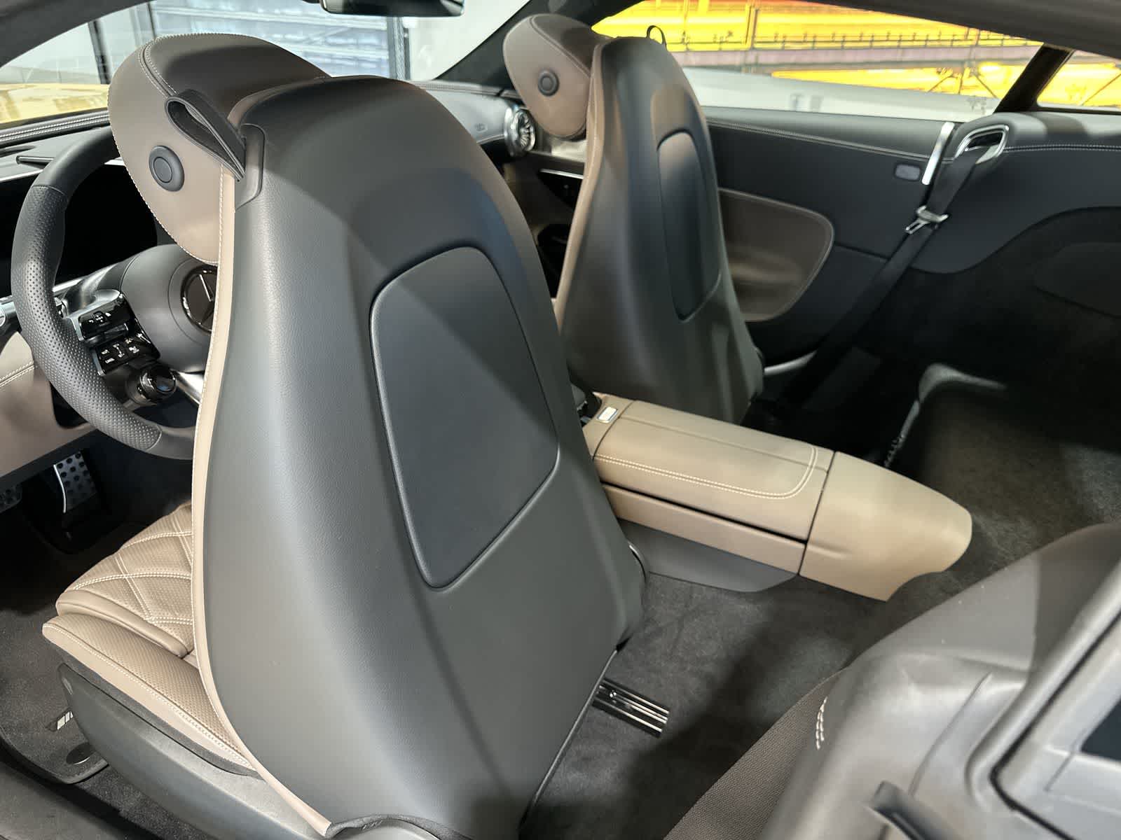 Thumbnail: 2025 Mercedes-Benz AMG GT - 24