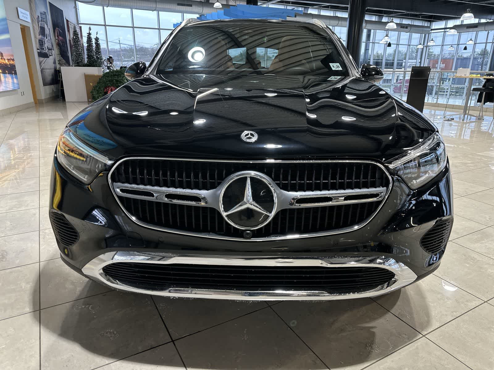 Thumbnail: 2023 Mercedes-Benz GLC - 18