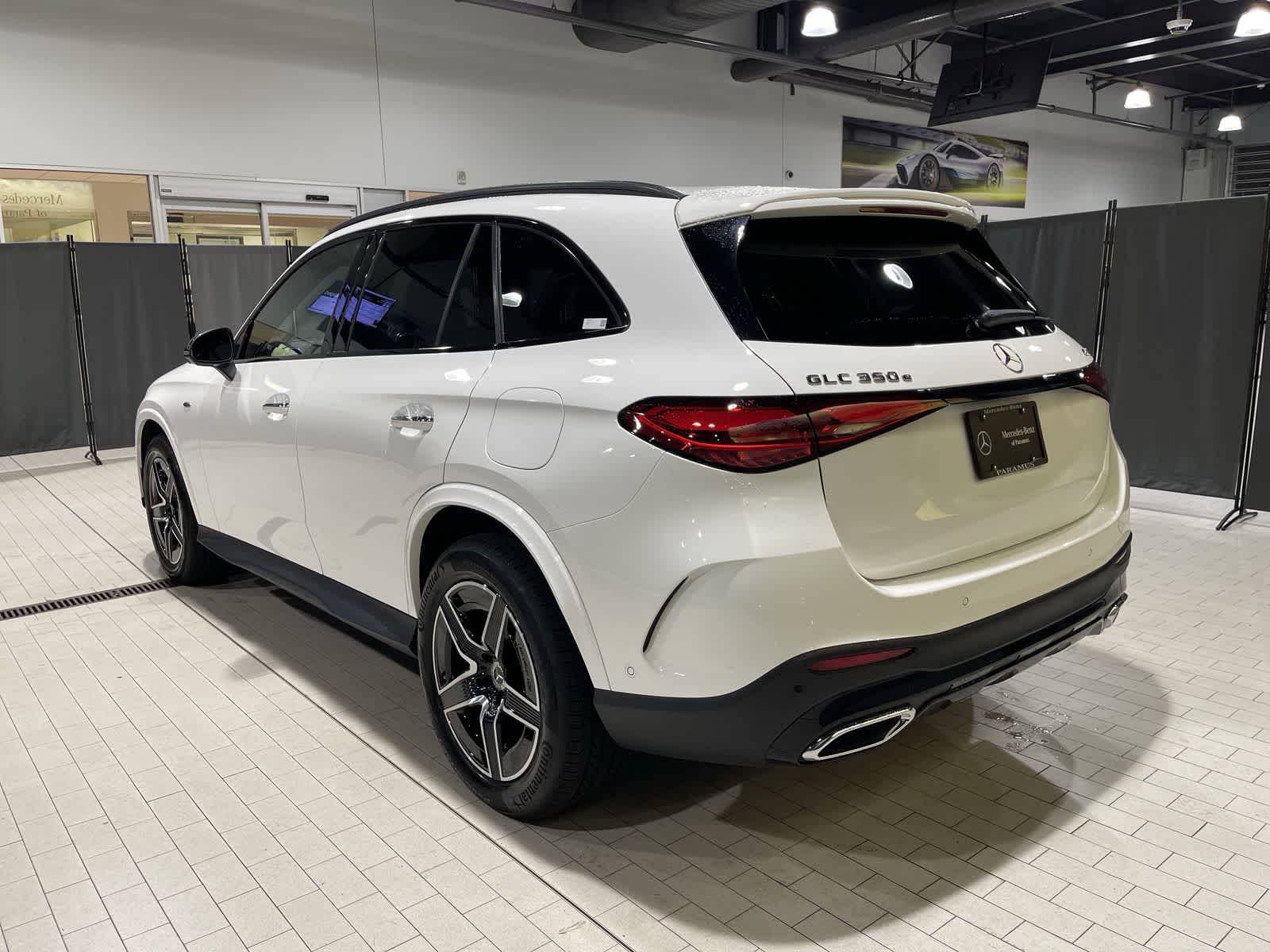 Thumbnail: 2025 Mercedes-Benz GLC - 16