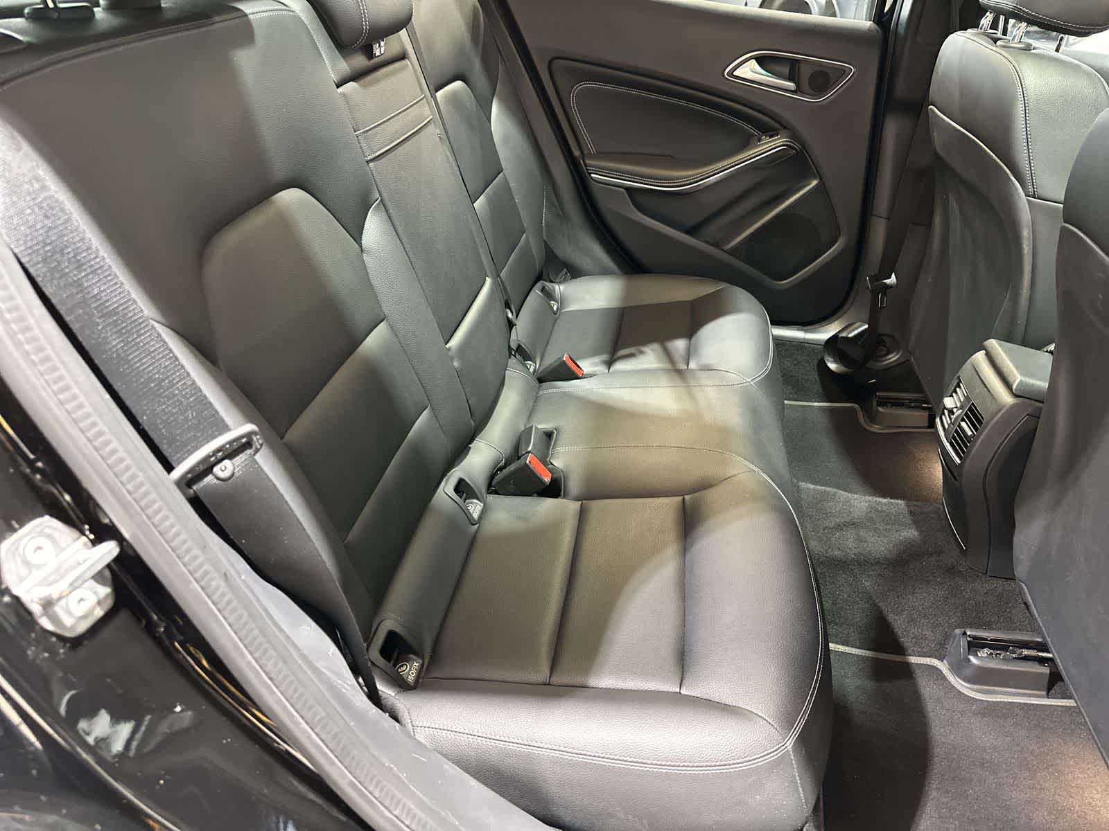 Thumbnail: 2020 Mercedes-Benz GLA - 25