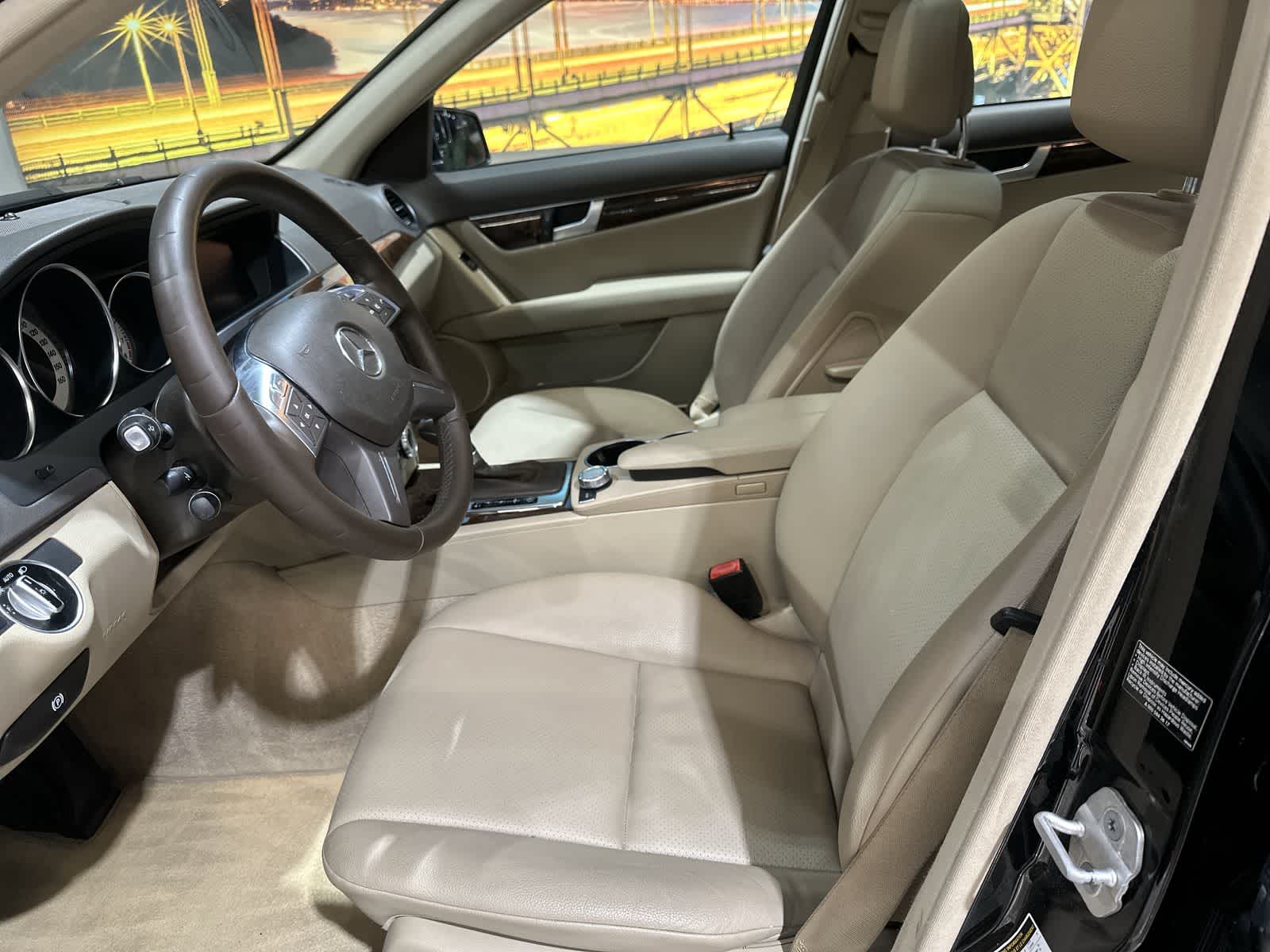 Thumbnail: 2014 Mercedes-Benz C-Class - 14