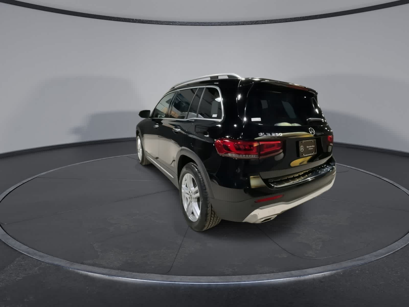 Thumbnail: 2023 Mercedes-Benz GLB - 9