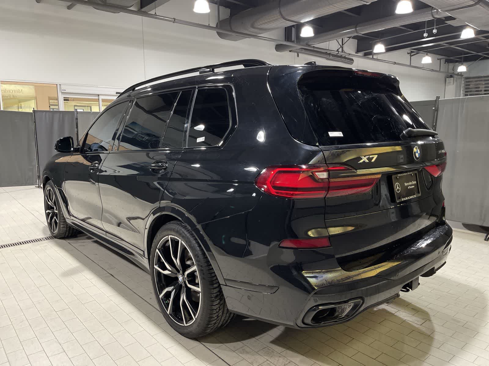 Thumbnail: 2022 BMW X7 - 16