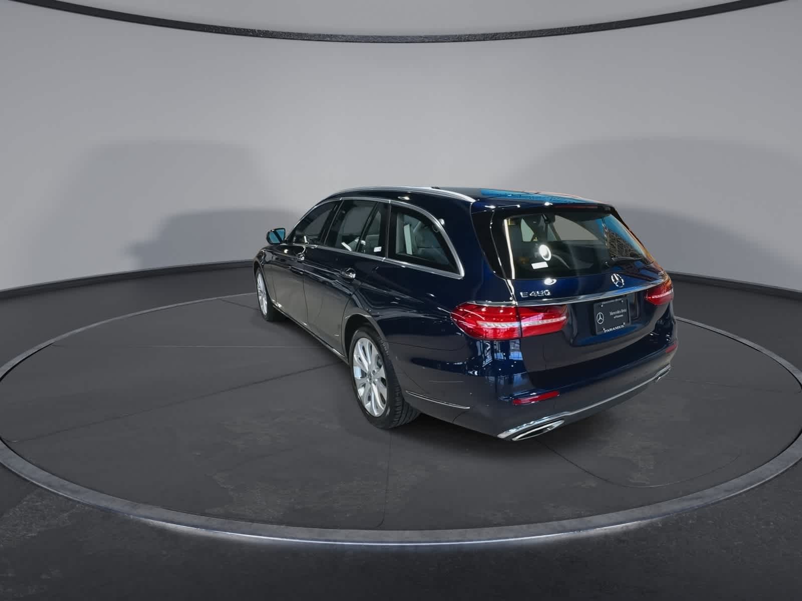 Thumbnail: 2019 Mercedes-Benz E-Class - 9