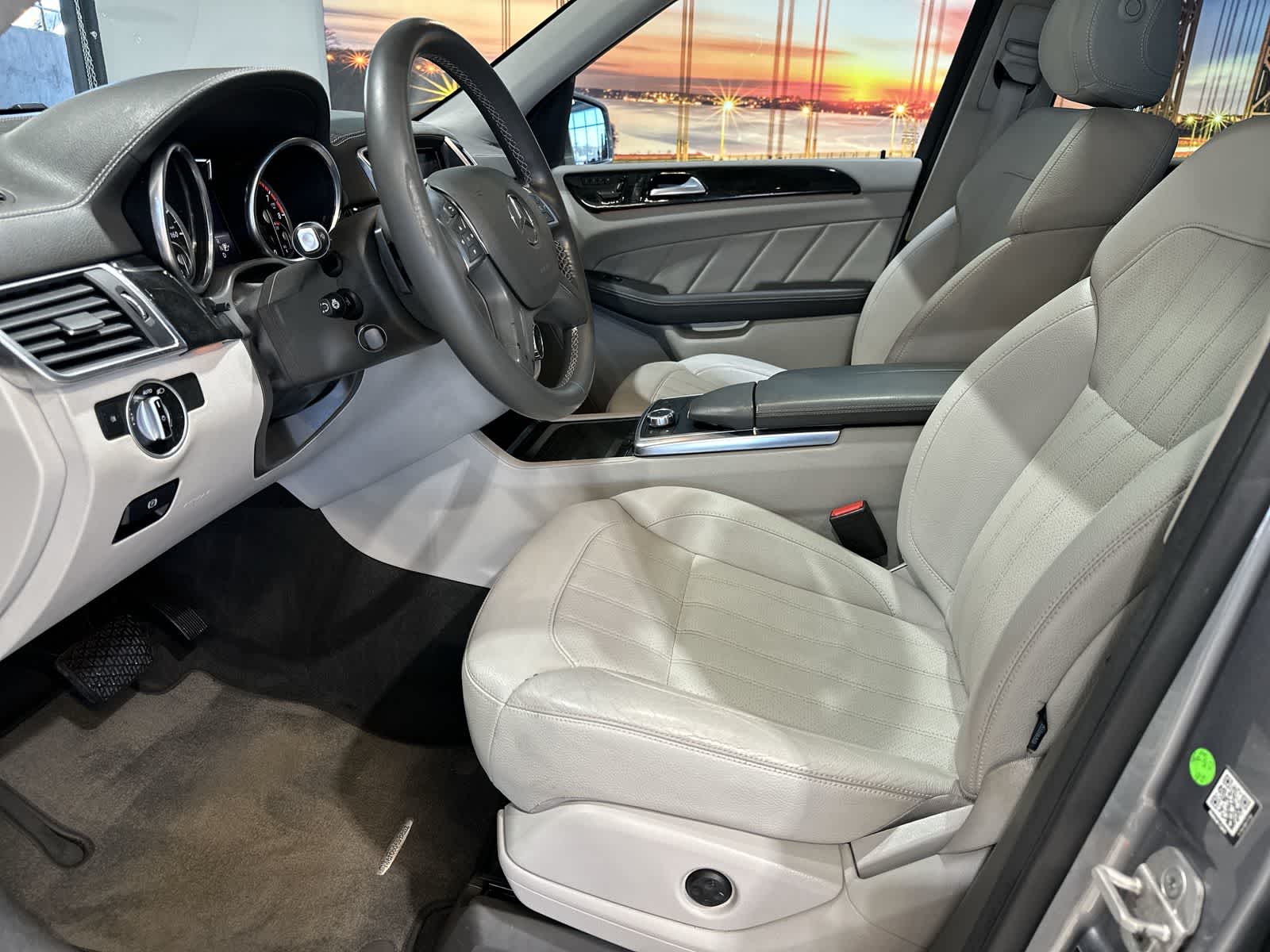 Thumbnail: 2016 Mercedes-Benz GL-Class - 14