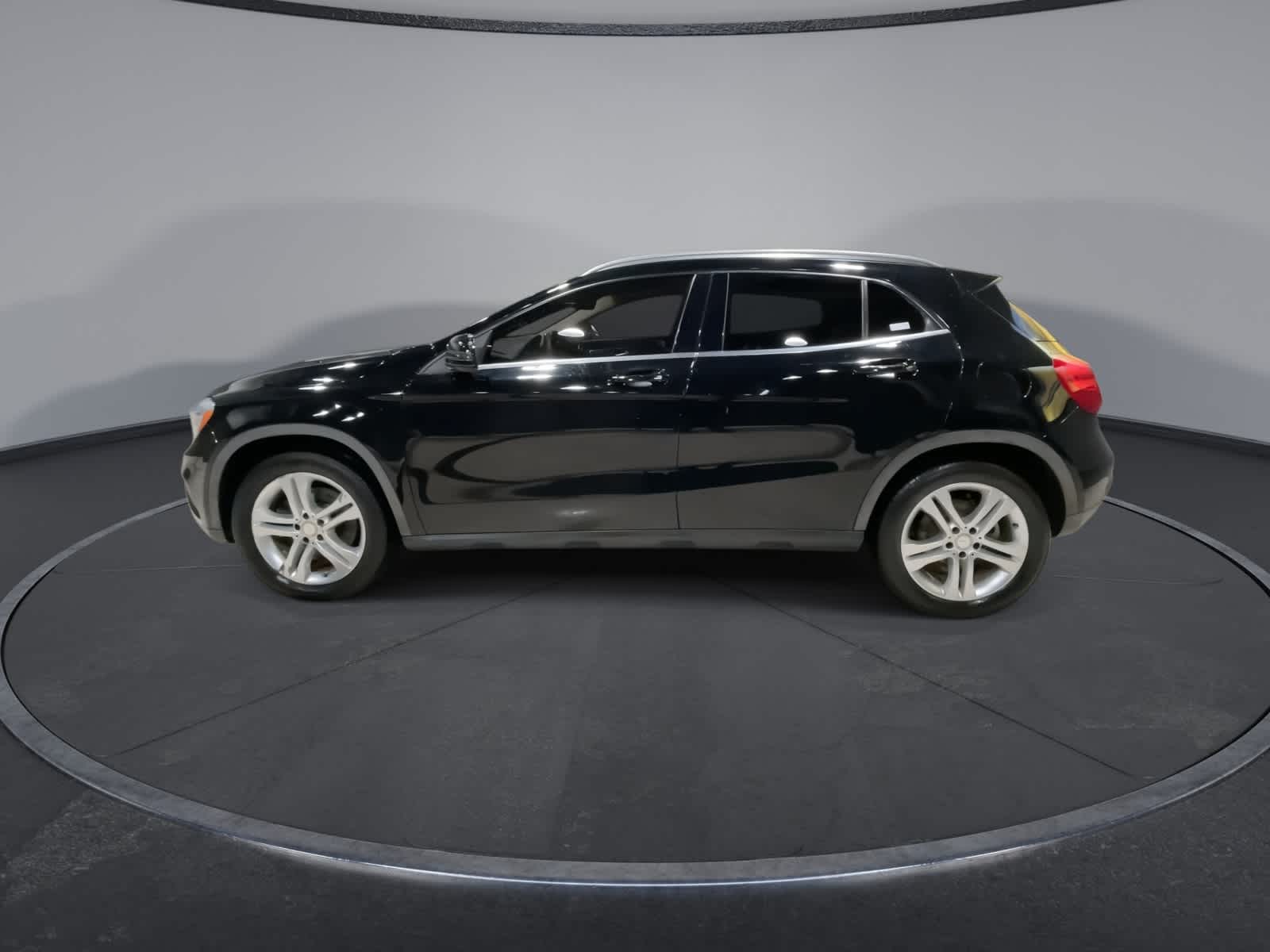 Thumbnail: 2017 Mercedes-Benz GLA - 7