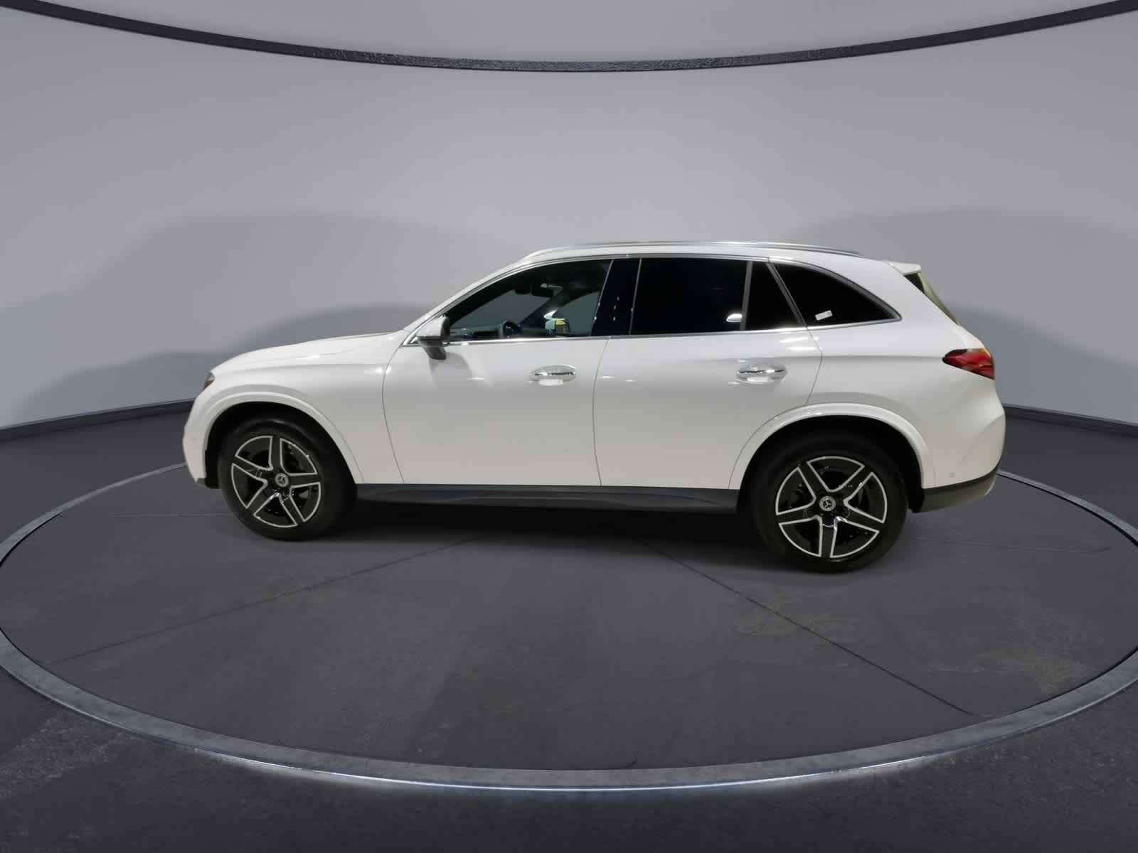 Thumbnail: 2025 Mercedes-Benz GLC - 7