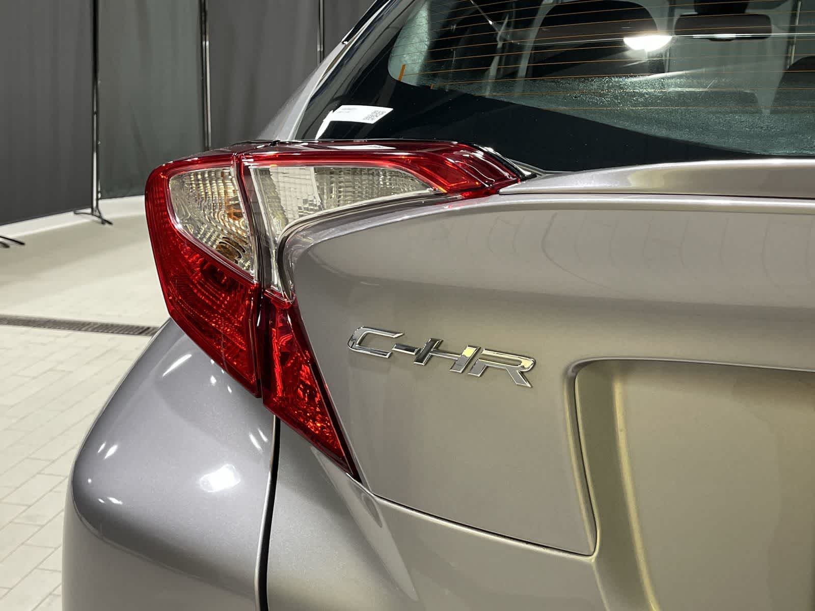 Thumbnail: 2019 Toyota C-HR - 19