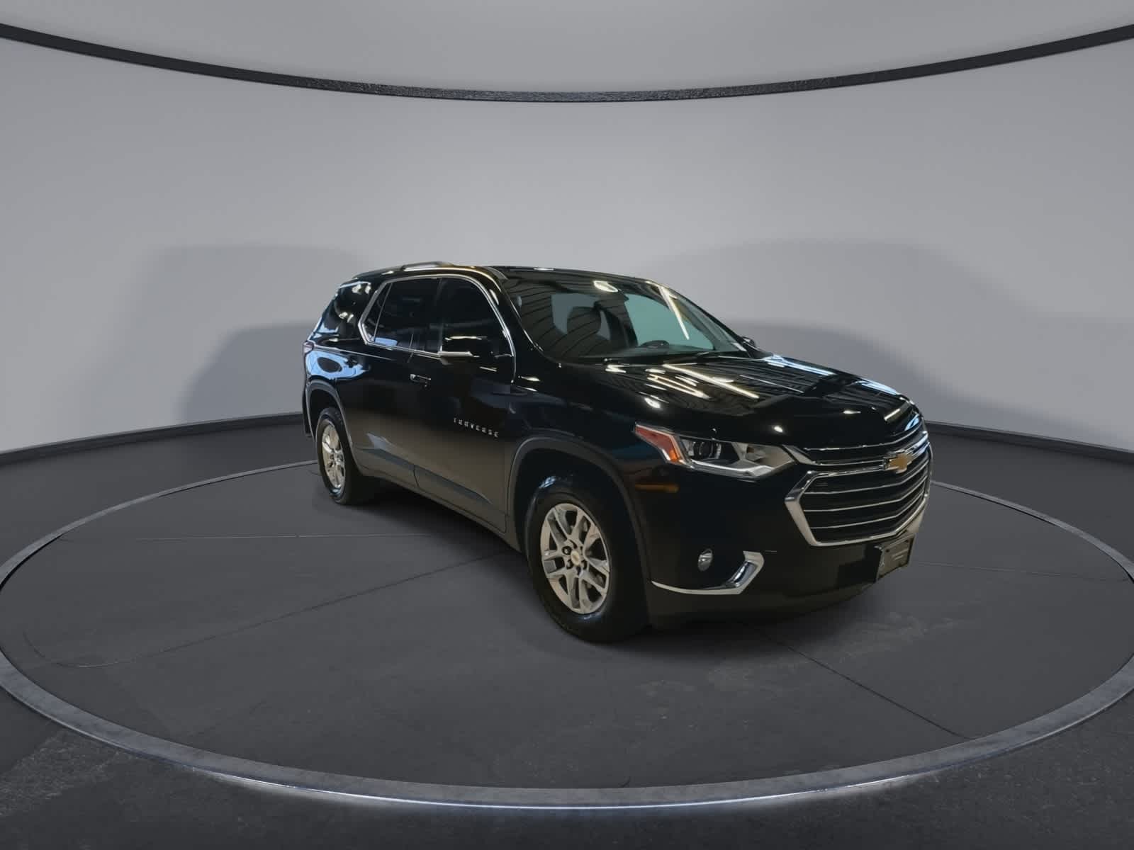Thumbnail: 2019 Chevrolet Traverse - 2