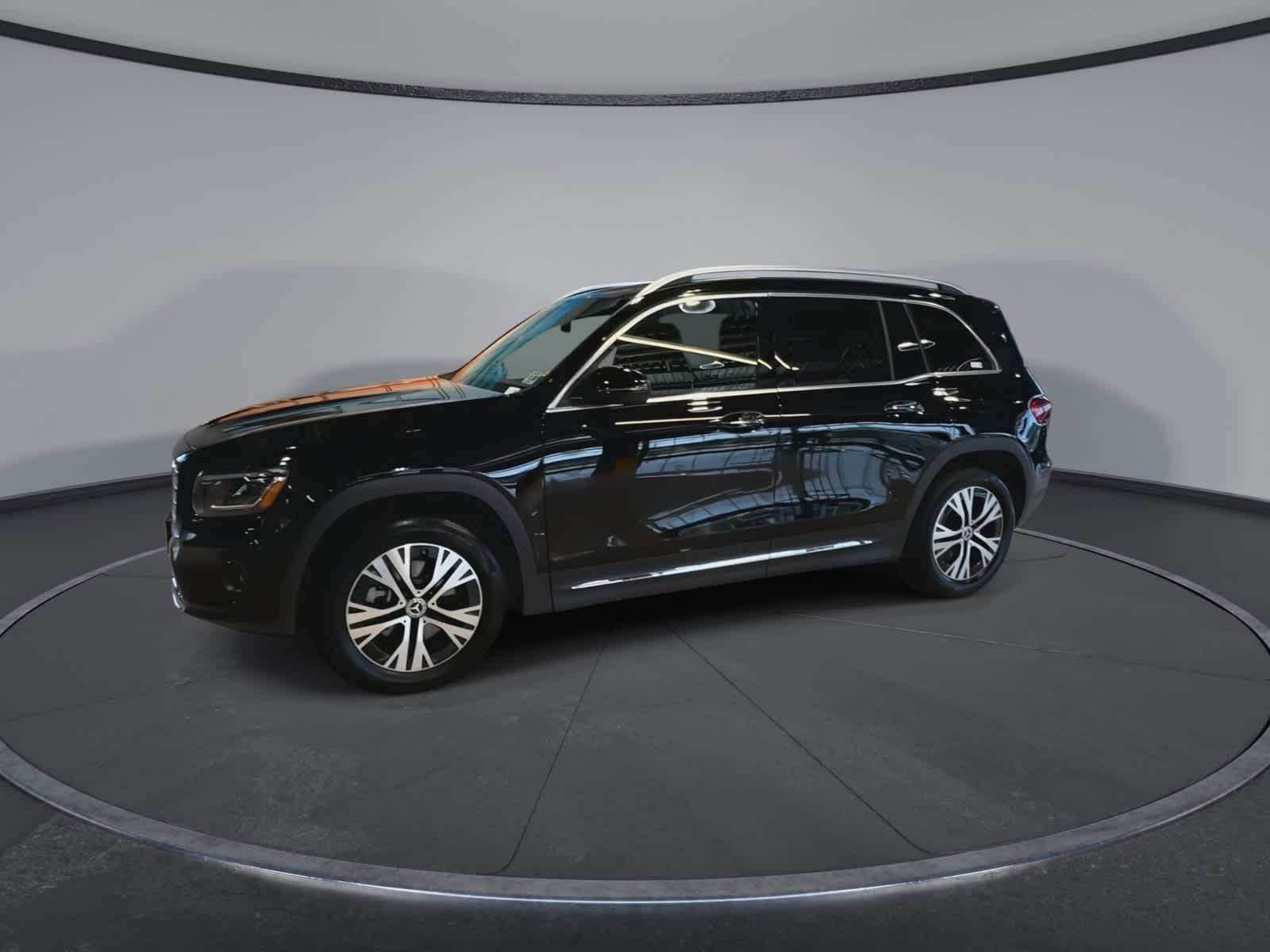 Thumbnail: 2025 Mercedes-Benz GLB - 6