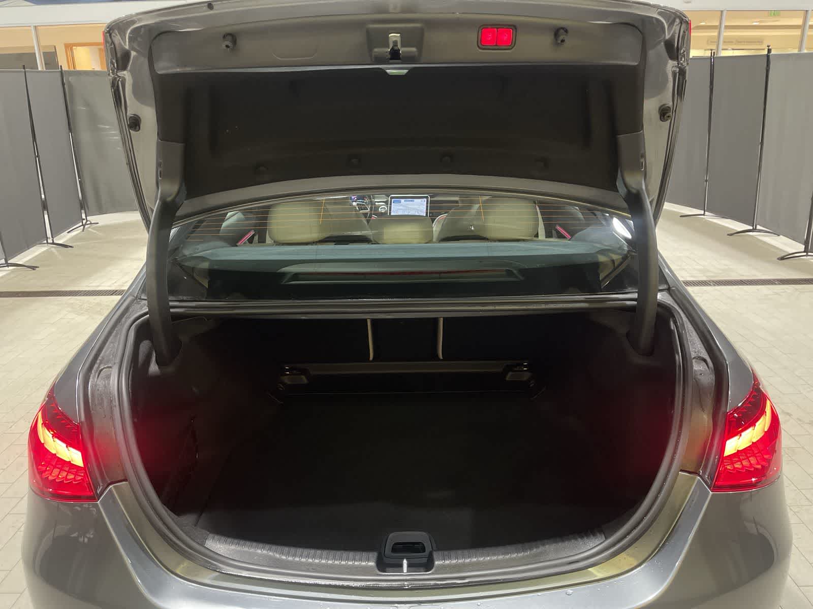 Thumbnail: 2022 Mercedes-Benz C-Class - 31