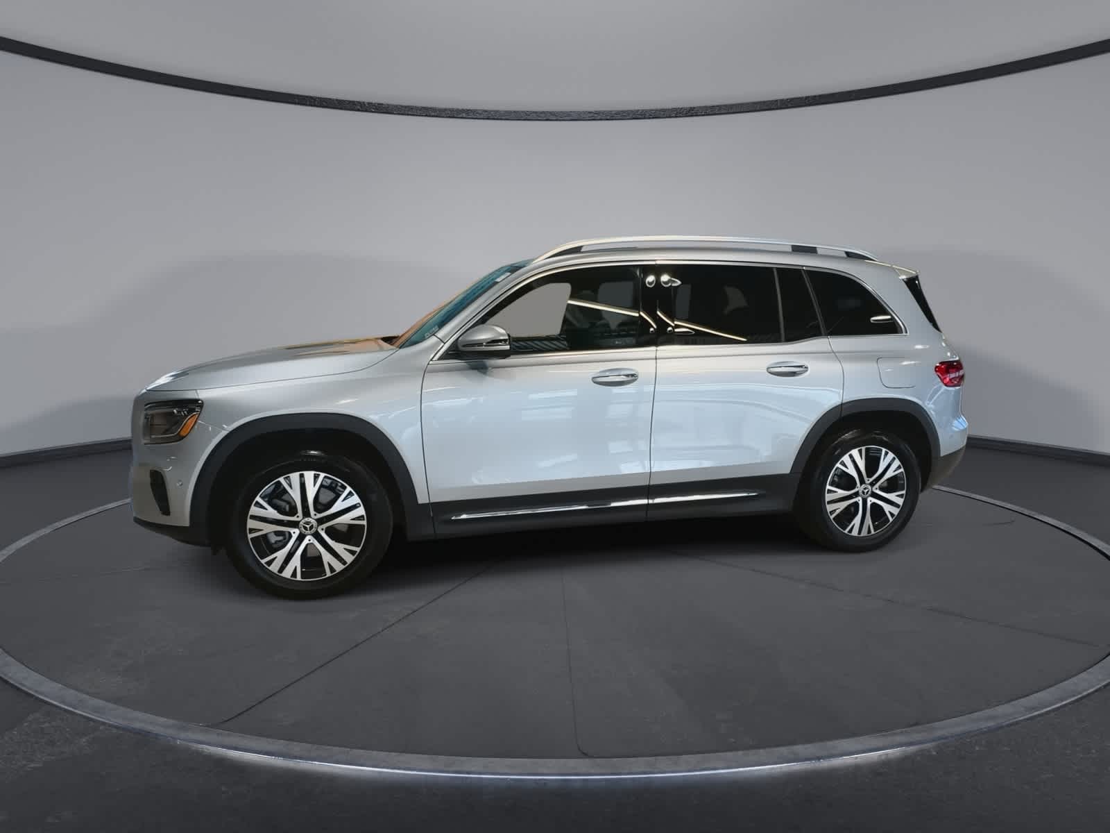 Thumbnail: 2026 Mercedes-Benz GLB - 6